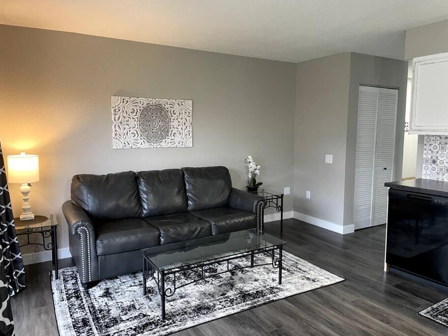 New Remodeled Luxury Condo By The Lake, No Stairs! Branson Bagian luar foto